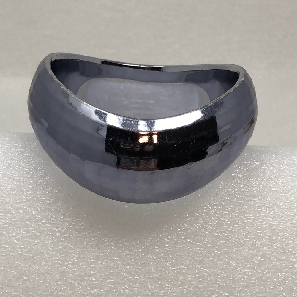 Vintage Lucite Bangles Set Of Two Faceted Wavy - Picture 5 of 13